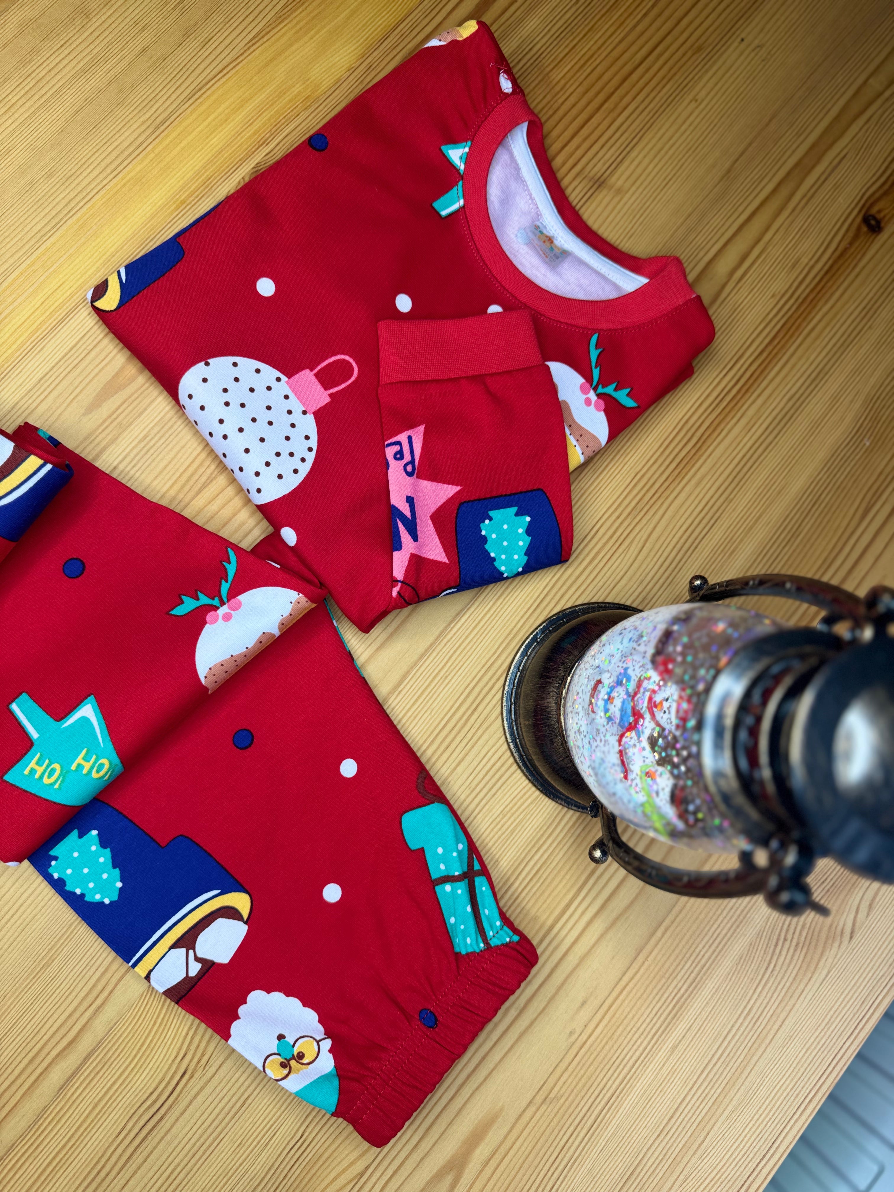 Yılbaşı Temalı Pijama Takımı