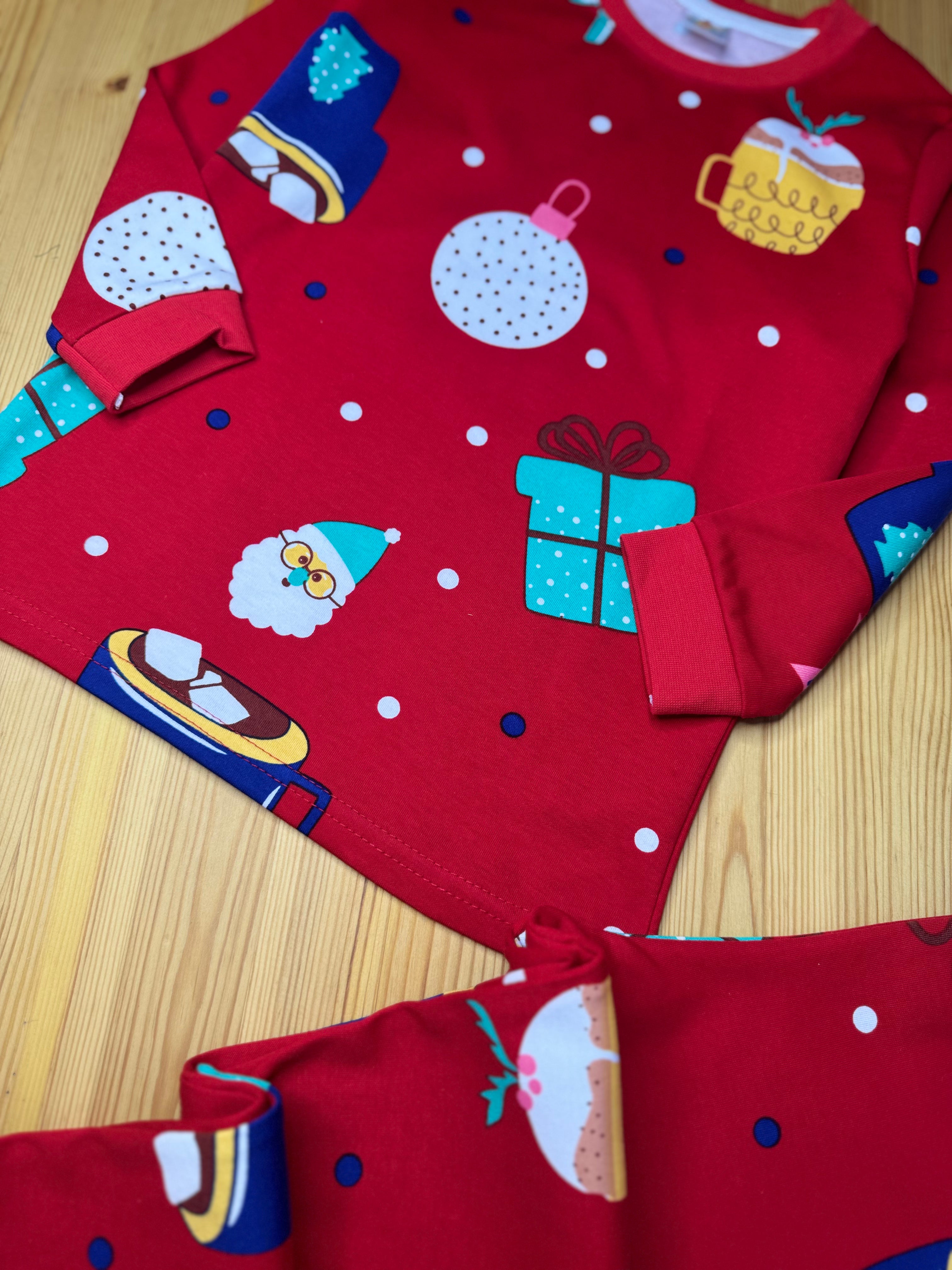 Yılbaşı Temalı Pijama Takımı