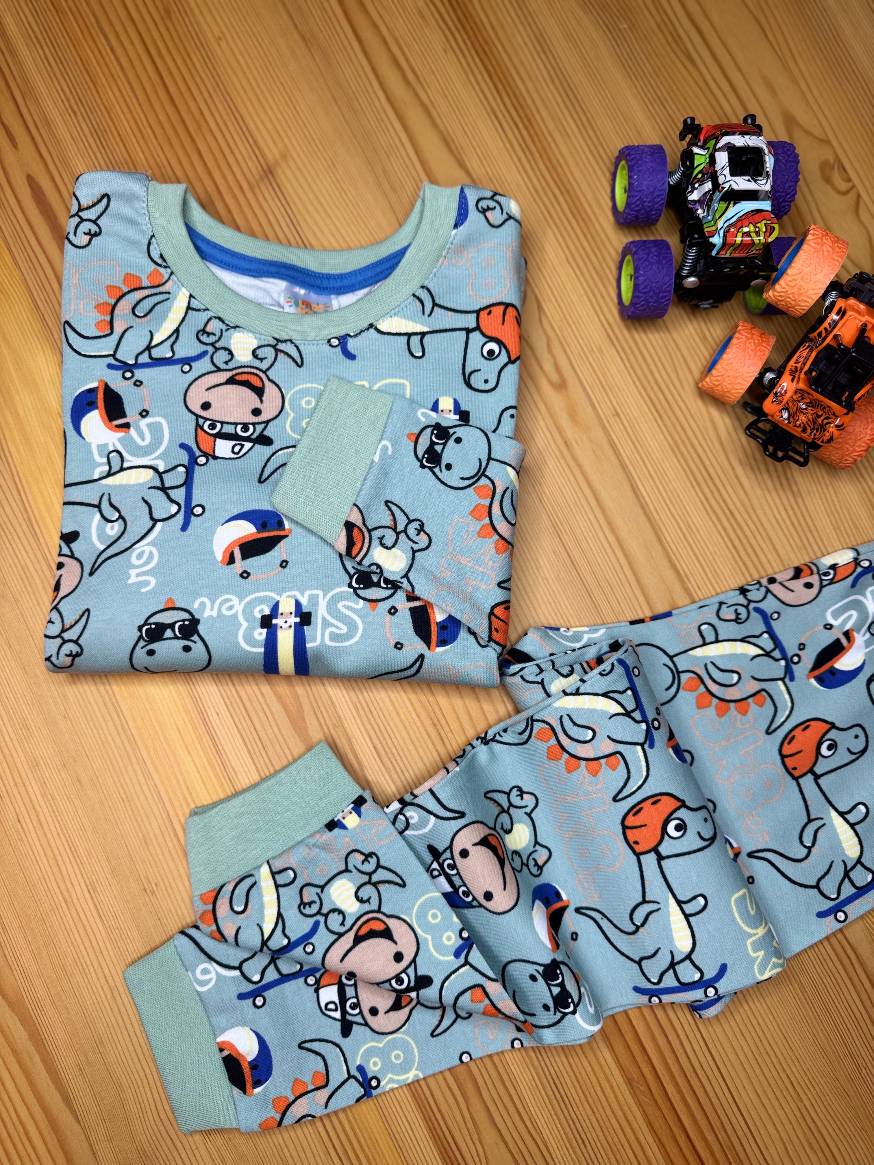 Dinozor Baskılı Pijama Takımı