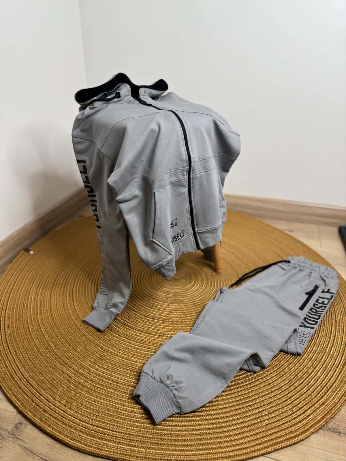 Kapüşonlu Fermuarlı Eşofman Takımı