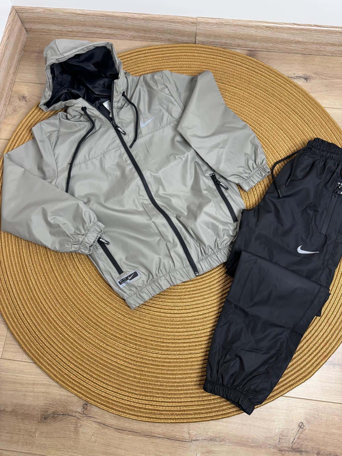 Gri Yağmurluk Takım