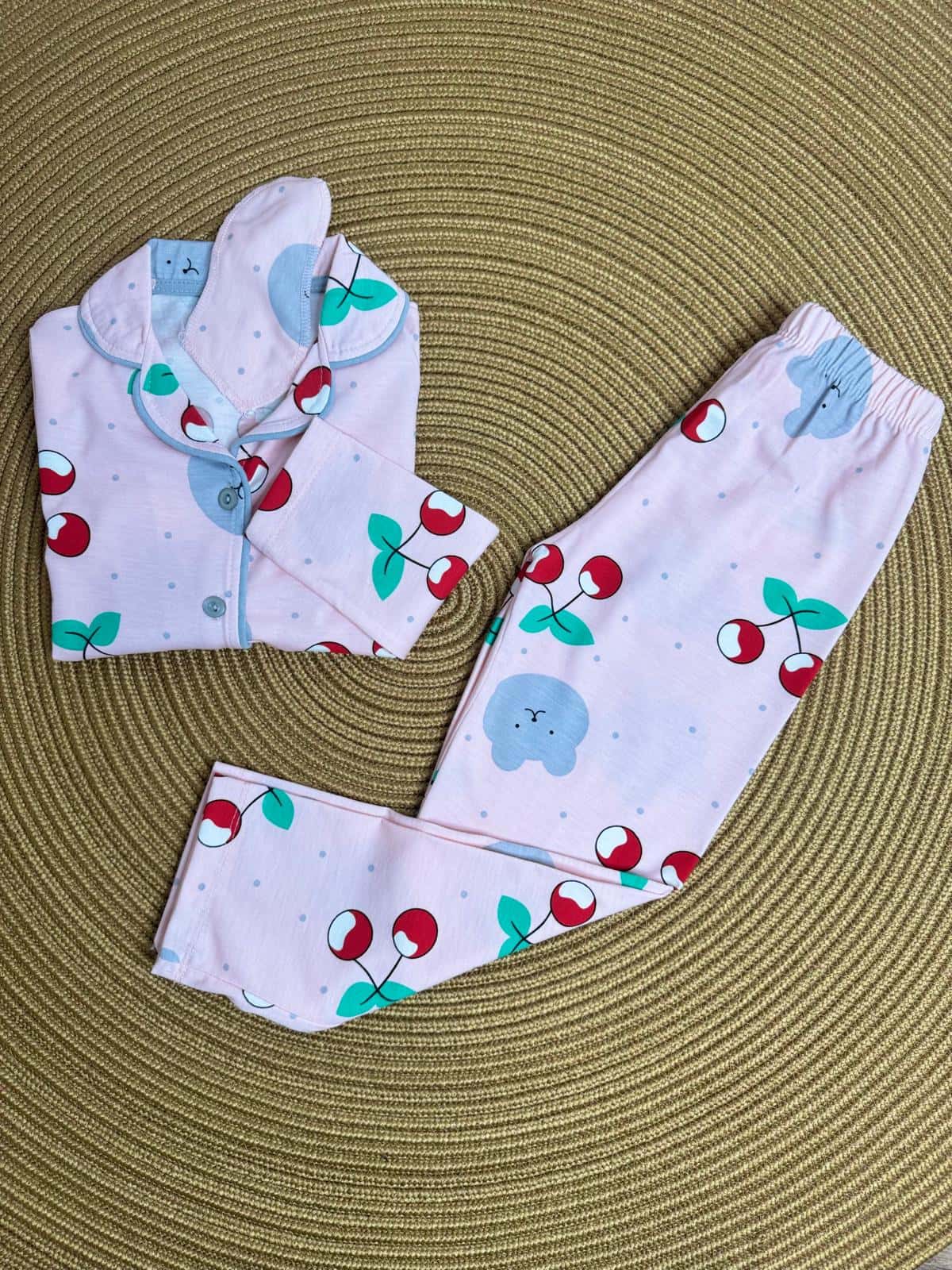 Kiraz Baskılı Önden Düğmeli Pijama Takımı