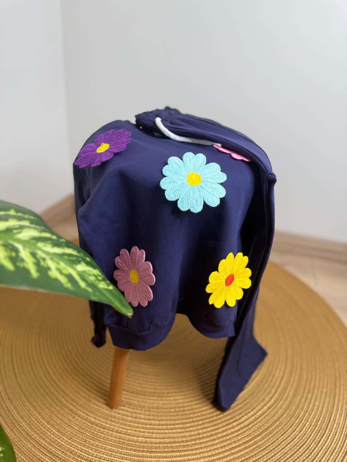 Çiçek Nakış İşlemeli İspanyol Paça Eşofman Takımı