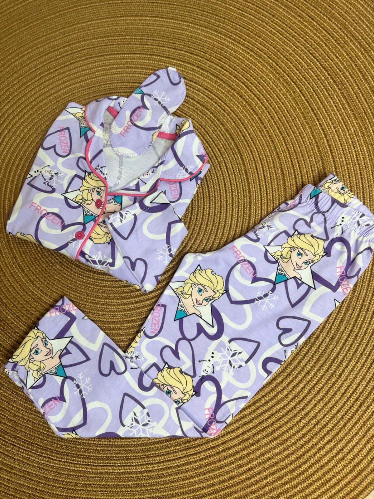 Frozen Baskılı Önden Düğmeli Pijama Takımı