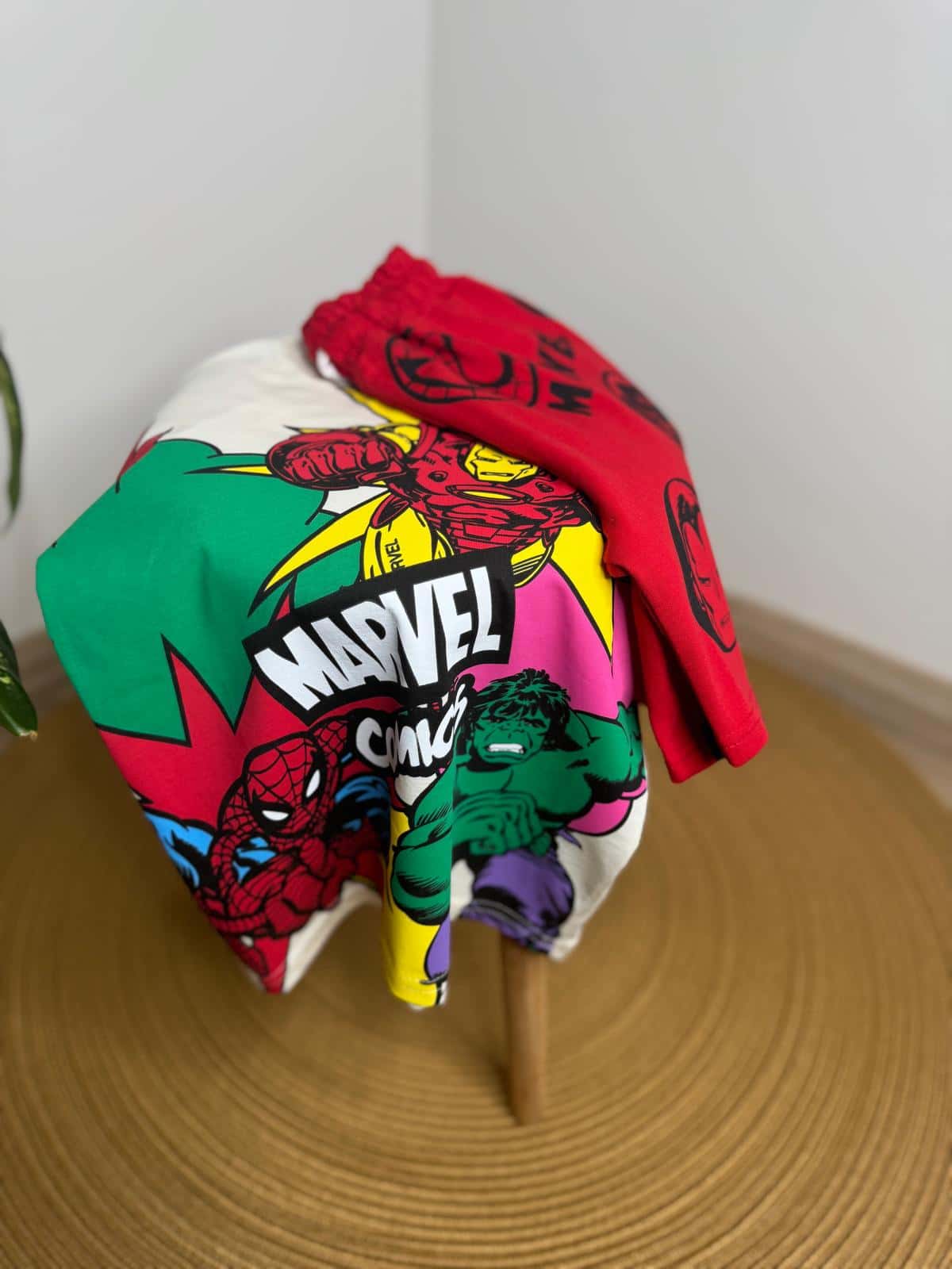 Marvel Baskılı Şortlu Takım