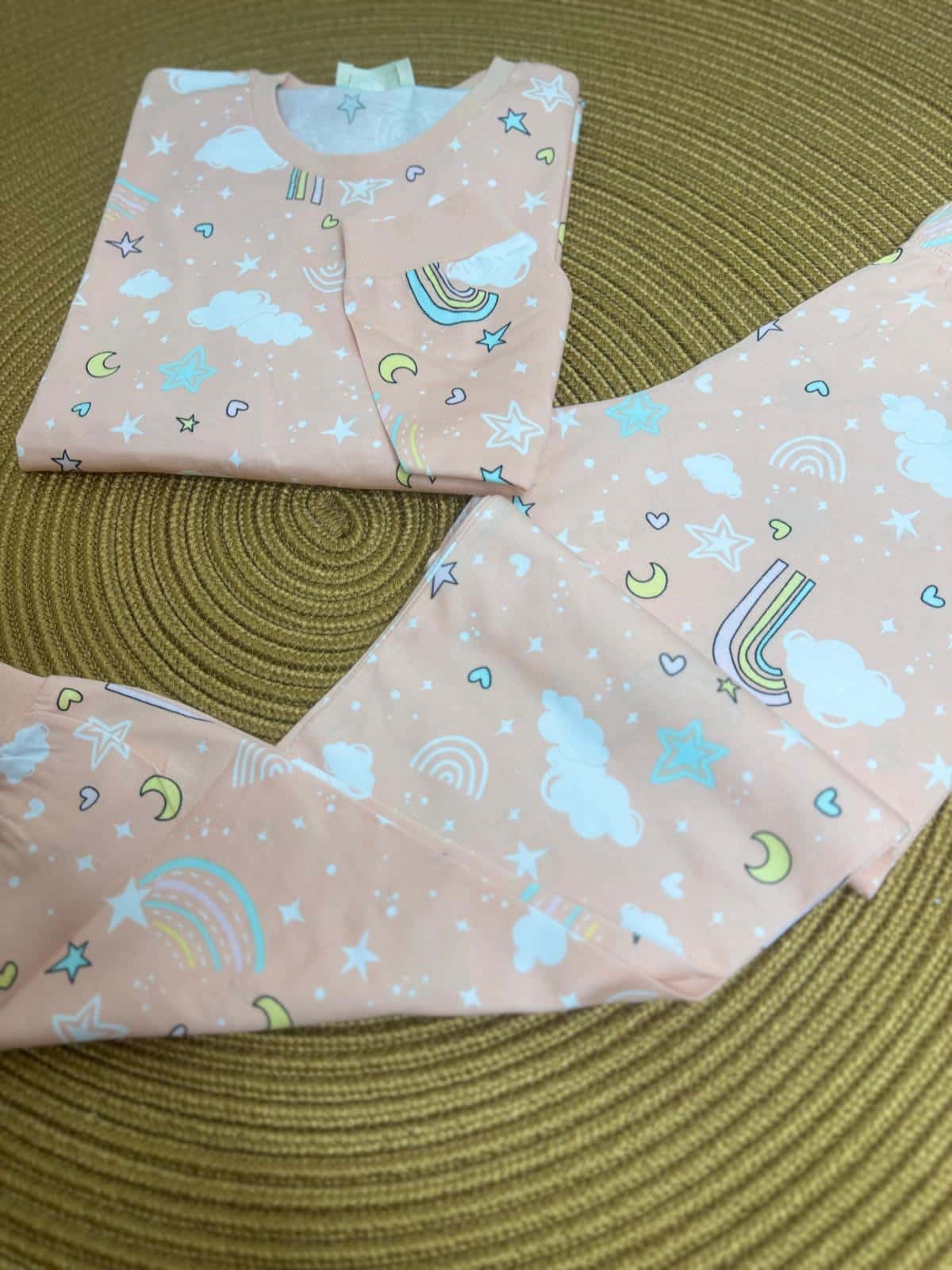 Gökkuşağı Temalı Kız Çocuk Pijama Takımı