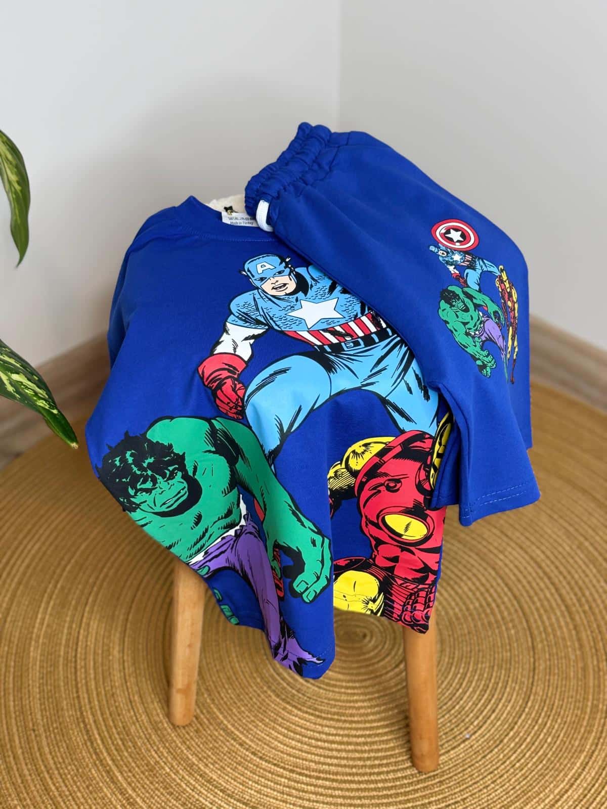 Marvel Şortlu Takım