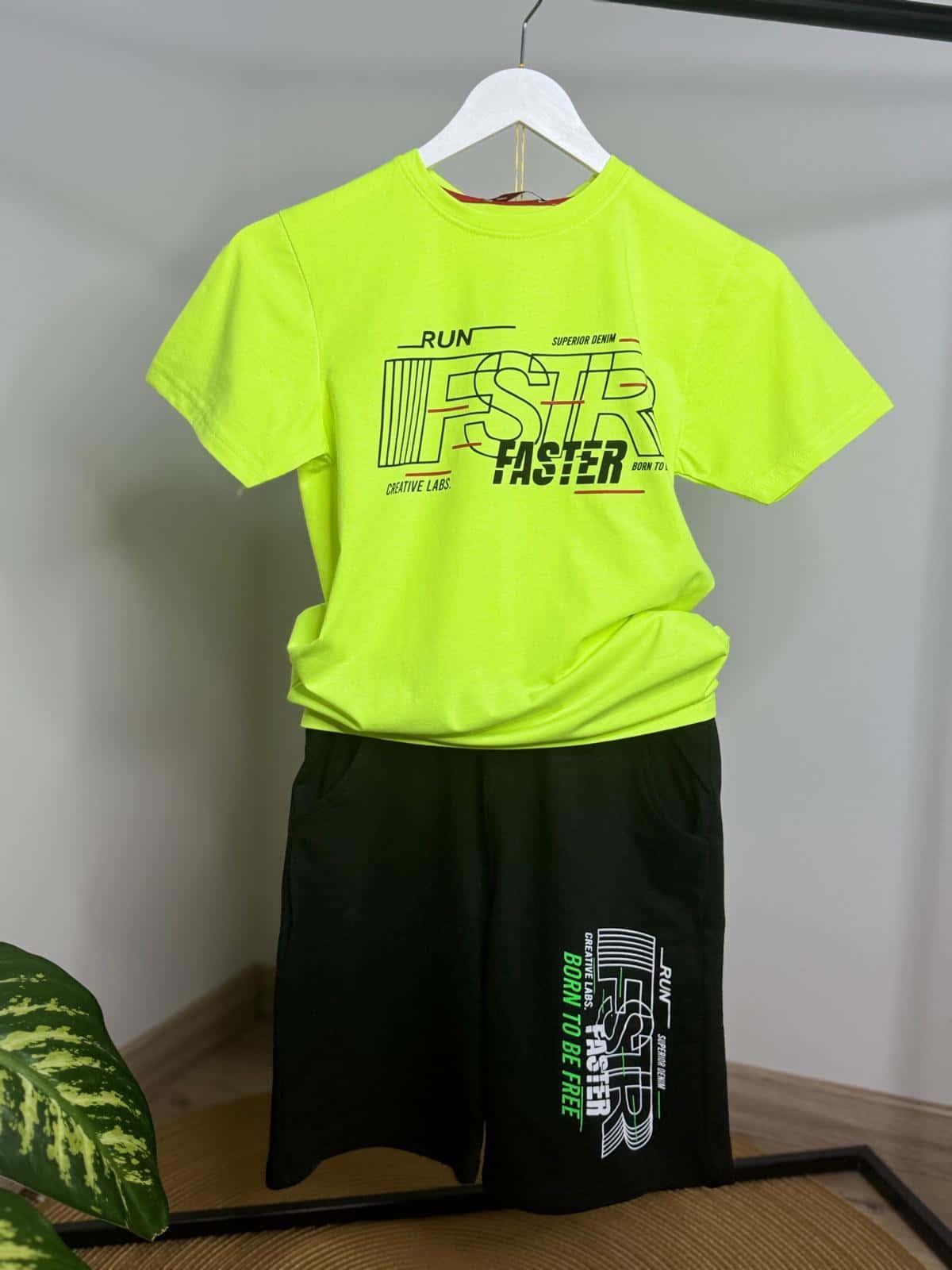 Yeşil Şortlu Takım